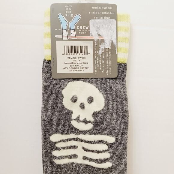 Sock Blue Q Crew Men Women I Almost Died Just Cold Skeleton Skull Bones NWT NEW - Picture 8 of 10